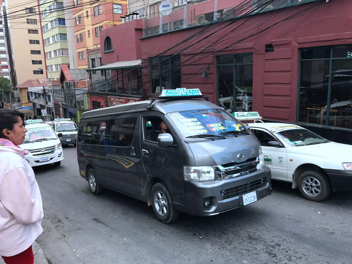 丝路情缘 携手辉煌 ——金龙客车出口玻利维亚第两万辆轻客下线 - 第5张 - 提加商用车网 丝路情缘 携手辉煌 ——金龙客车出口玻利维亚第两万辆轻客下线 - 第5张