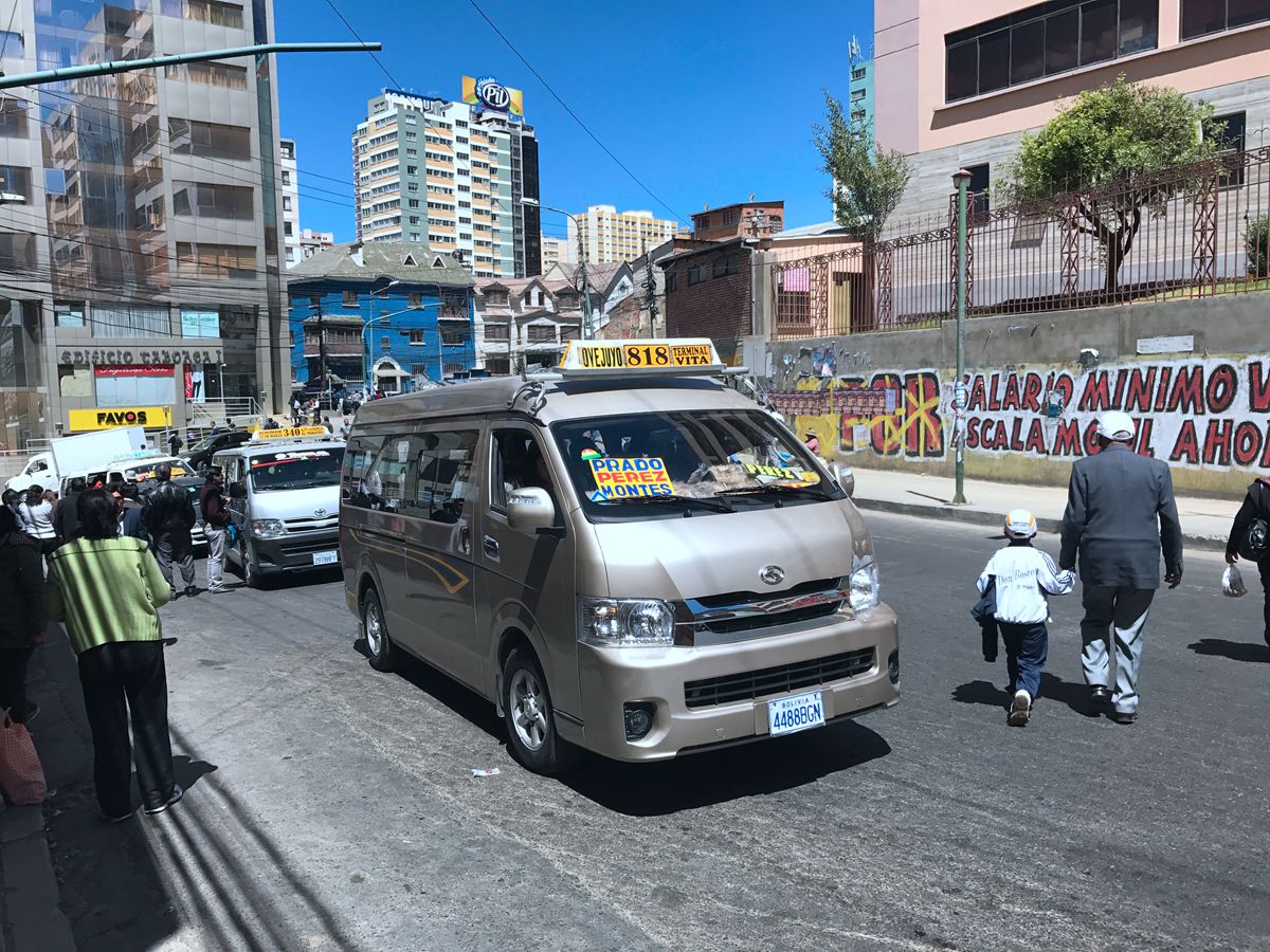 丝路情缘 携手辉煌 ——金龙客车出口玻利维亚第两万辆轻客下线 - 第4张 - 提加商用车网 丝路情缘 携手辉煌 ——金龙客车出口玻利维亚第两万辆轻客下线 - 第4张
