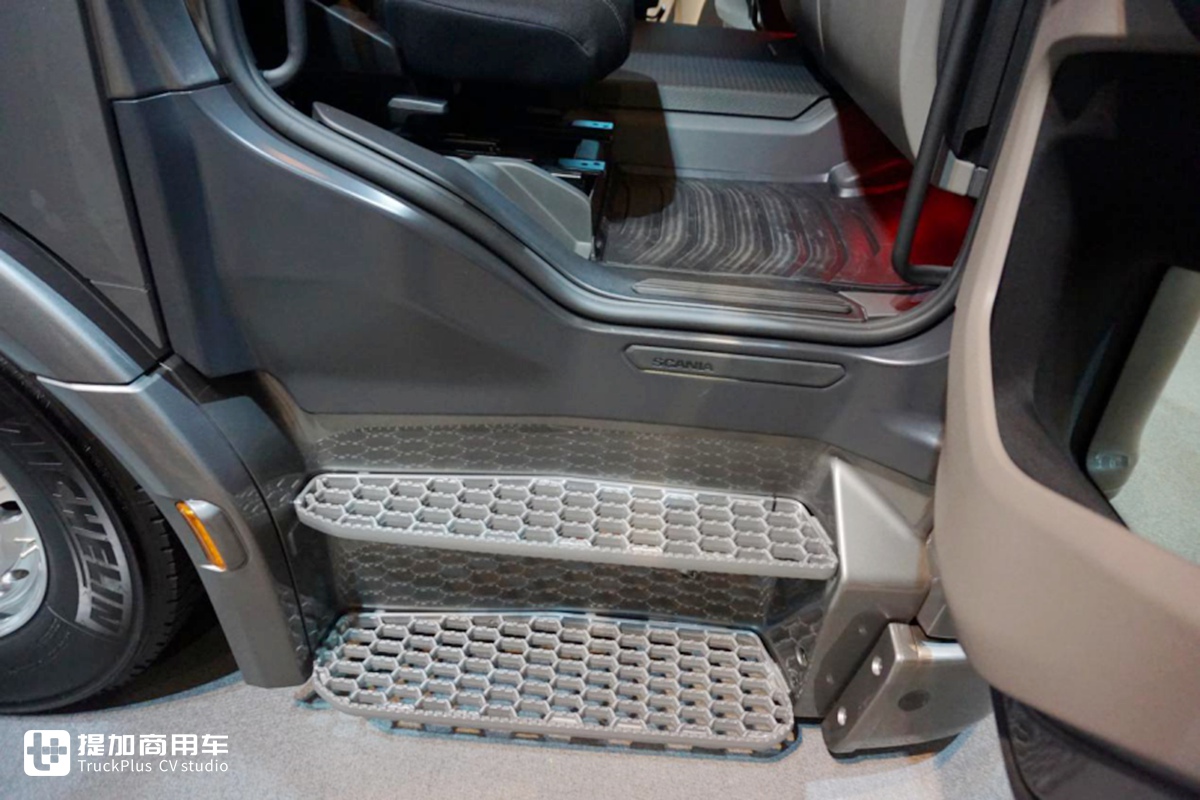 超低入口的低趴卡车,带您见识斯堪尼亚专为城市作业打造的底盘车 - 第8张 - 提加商用车网 超低入口的低趴卡车,带您见识斯堪尼亚专为城市作业打造的底盘车 - 第8张