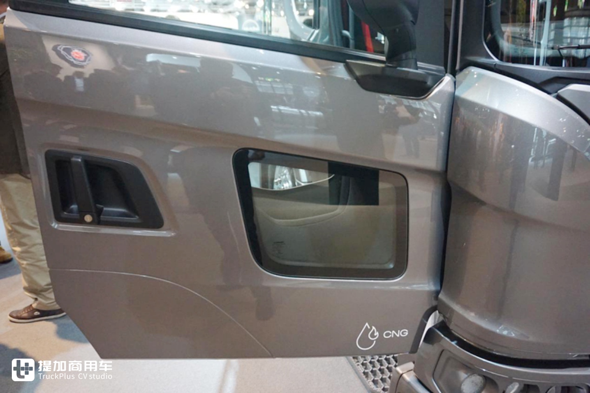 超低入口的低趴卡车,带您见识斯堪尼亚专为城市作业打造的底盘车 - 第6张 - 提加商用车网 超低入口的低趴卡车,带您见识斯堪尼亚专为城市作业打造的底盘车 - 第6张