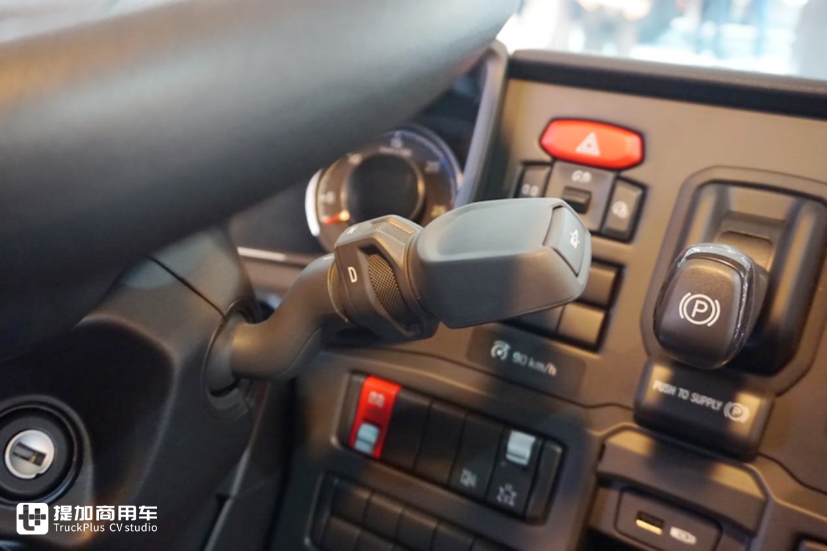 超低入口的低趴卡车,带您见识斯堪尼亚专为城市作业打造的底盘车 - 第13张 - 提加商用车网 超低入口的低趴卡车,带您见识斯堪尼亚专为城市作业打造的底盘车 - 第13张