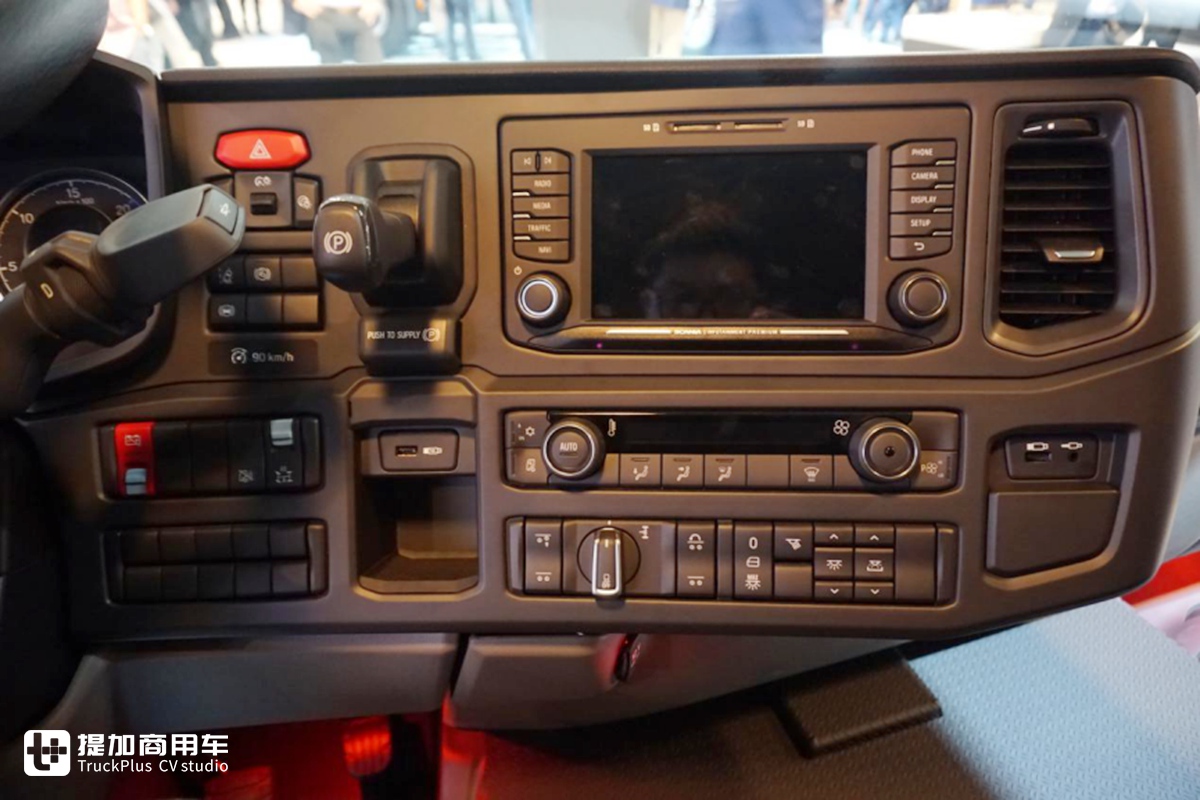 超低入口的低趴卡车,带您见识斯堪尼亚专为城市作业打造的底盘车 - 第15张 - 提加商用车网 超低入口的低趴卡车,带您见识斯堪尼亚专为城市作业打造的底盘车 - 第15张