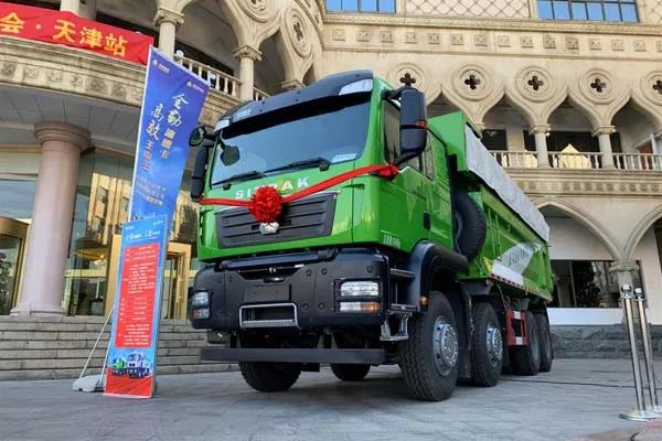全勤汕德卡、高效王中王！汕德卡8X4法规版自卸车天津上市 - 第1张