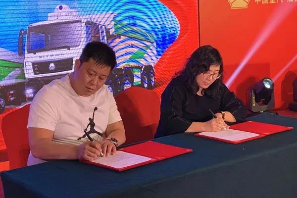 全勤汕德卡、高效王中王！汕德卡8X4法规版自卸车天津上市 - 第10张