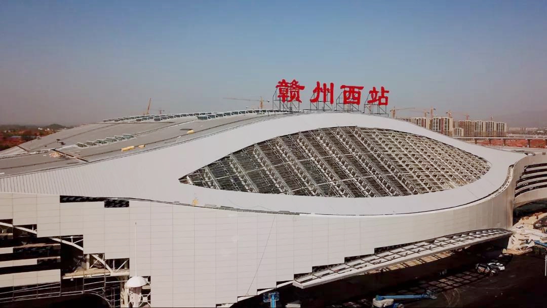 高铁时代,百辆金龙纯电动客车助力赣南老区出行新跨越 - 第2张 - 提加商用车网 高铁时代,百辆金龙纯电动客车助力赣南老区出行新跨越 - 第2张