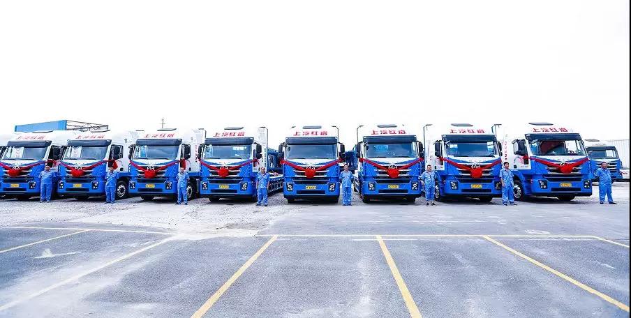 接替17.5米大板车,红岩杰狮中置轴平板列车被用户誉为“物流神器” - 第4张 - 提加商用车网 接替17.5米大板车,红岩杰狮中置轴平板列车被用户誉为“物流神器” - 第4张