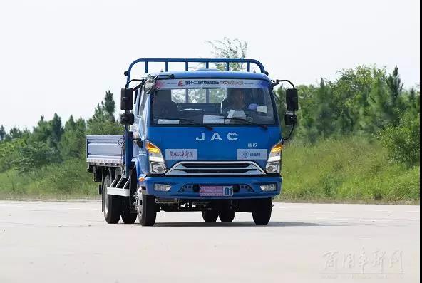 康铃J6荣获第十二届中国国际卡车节油大赛桂冠 - 第3张