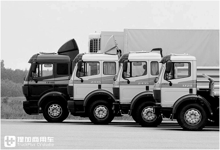上世纪90年代国内泵车的主力车型,奔驰AK载货车底盘的31米泵车实拍 - 第5张 - 提加商用车网 上世纪90年代国内泵车的主力车型,奔驰AK载货车底盘的31米泵车实拍 - 第5张