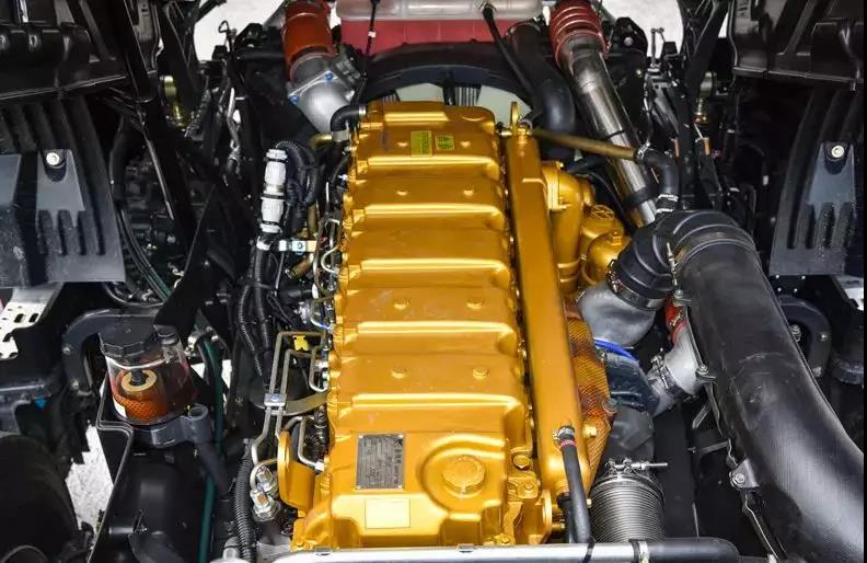 2020款乘龙H7牵引车亮相了！除了大马力、国六排放，还有一大亮点！ - 第3张