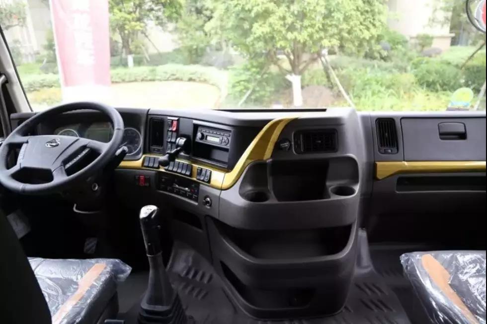 2020款乘龙H7牵引车亮相了！除了大马力、国六排放，还有一大亮点！ - 第7张