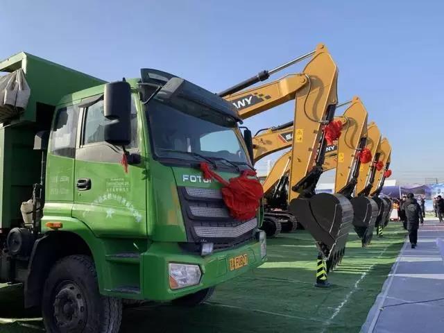欧曼渣土车助力阿里北京总部建设 - 第2张