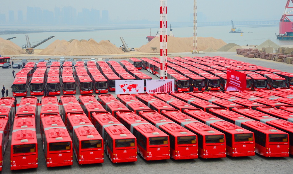 从厦门走向世界的烫金名片,金龙客车助力厦门马拉松开幕 - 第2张 - 提加商用车网 从厦门走向世界的烫金名片,金龙客车助力厦门马拉松开幕 - 第2张