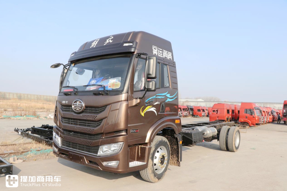 外观全新升级,驾驶室是亮点,带您看运满满定制版解放龙VH2.0 - 第1张 - 提加商用车网 外观全新升级,驾驶室是亮点,带您看运满满定制版解放龙VH2.0 - 第1张