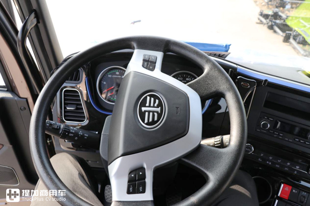 外观全新升级,驾驶室是亮点,带您看运满满定制版解放龙VH2.0 - 第17张 - 提加商用车网 外观全新升级,驾驶室是亮点,带您看运满满定制版解放龙VH2.0 - 第17张