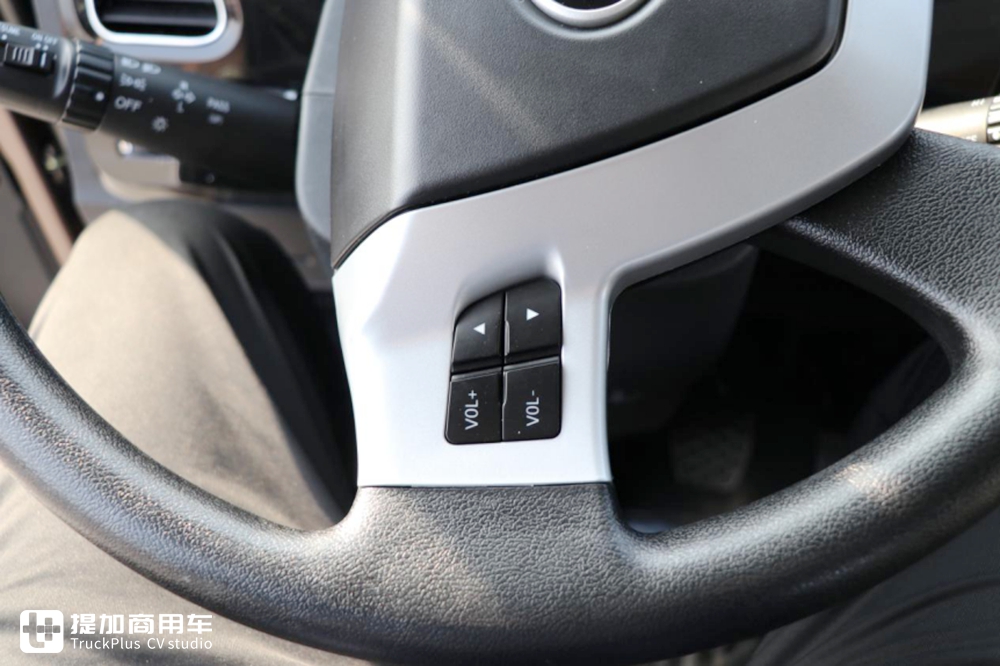 外观全新升级,驾驶室是亮点,带您看运满满定制版解放龙VH2.0 - 第19张 - 提加商用车网 外观全新升级,驾驶室是亮点,带您看运满满定制版解放龙VH2.0 - 第19张