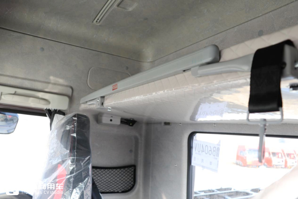 外观全新升级,驾驶室是亮点,带您看运满满定制版解放龙VH2.0 - 第31张 - 提加商用车网 外观全新升级,驾驶室是亮点,带您看运满满定制版解放龙VH2.0 - 第31张