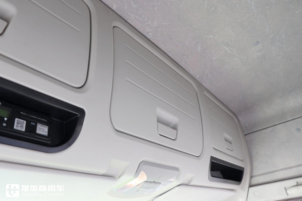 外观全新升级,驾驶室是亮点,带您看运满满定制版解放龙VH2.0 - 第32张 - 提加商用车网 外观全新升级,驾驶室是亮点,带您看运满满定制版解放龙VH2.0 - 第32张