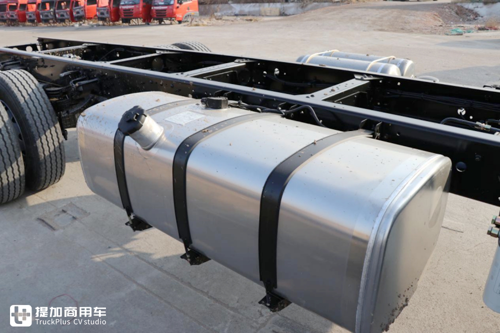 外观全新升级,驾驶室是亮点,带您看运满满定制版解放龙VH2.0 - 第38张 - 提加商用车网 外观全新升级,驾驶室是亮点,带您看运满满定制版解放龙VH2.0 - 第38张