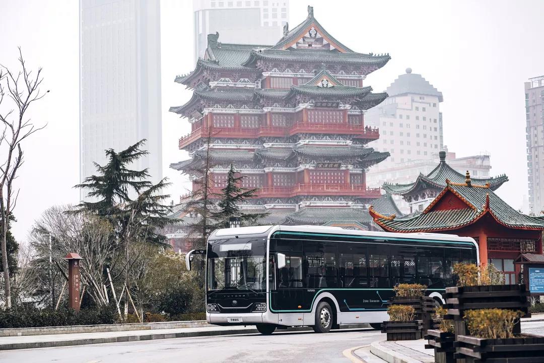 宇通高端智能网联公交车U12亮相南昌 - 第1张 - 提加商用车网 宇通高端智能网联公交车U12亮相南昌 - 第1张