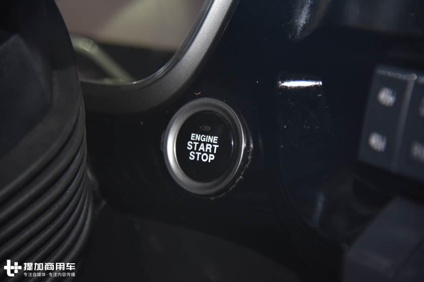 带你看看江铃的旗舰重卡威龙HV5，配置很欧洲，但又有明显的自己风格 - 第15张