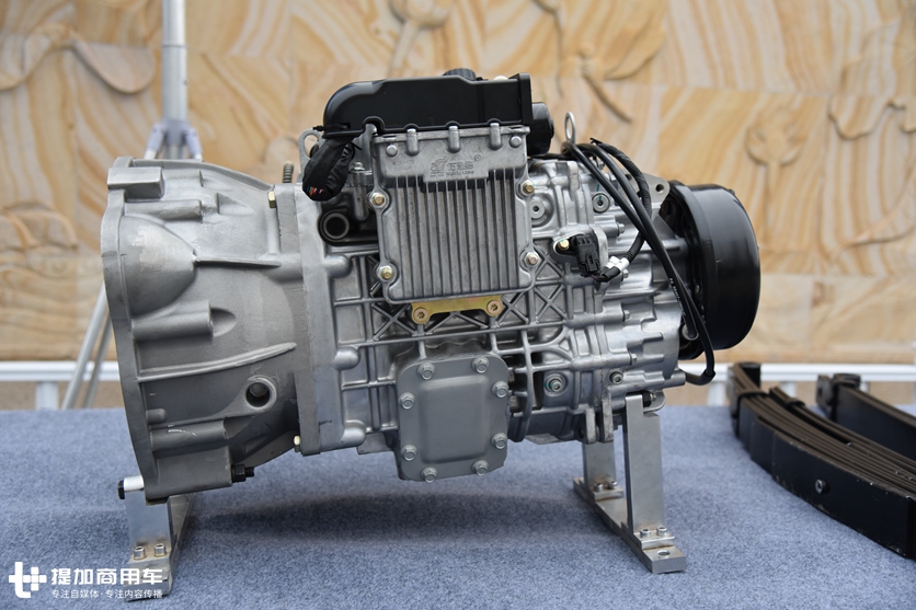 2020款飞碟奥驰V3实拍,豪华内饰,配可翻转卧铺,舒适度再升级 - 第12张 - 提加商用车网 2020款飞碟奥驰V3实拍,豪华内饰,配可翻转卧铺,舒适度再升级 - 第12张