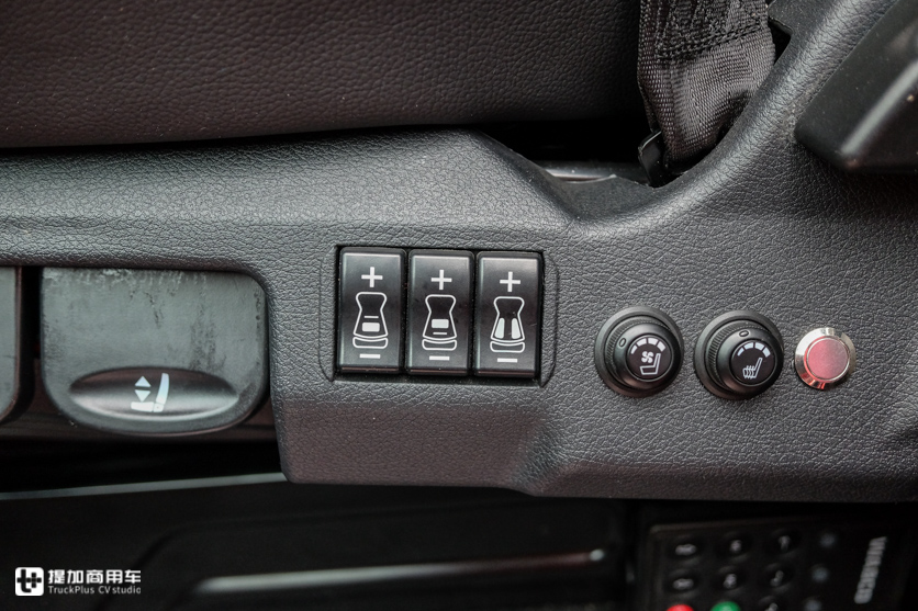 真正可以比拼欧卡的国产旗舰卡车,实拍高配版格尔发K7,配置真到位! - 第20张 - 提加商用车网 真正可以比拼欧卡的国产旗舰卡车,实拍高配版格尔发K7,配置真到位! - 第20张