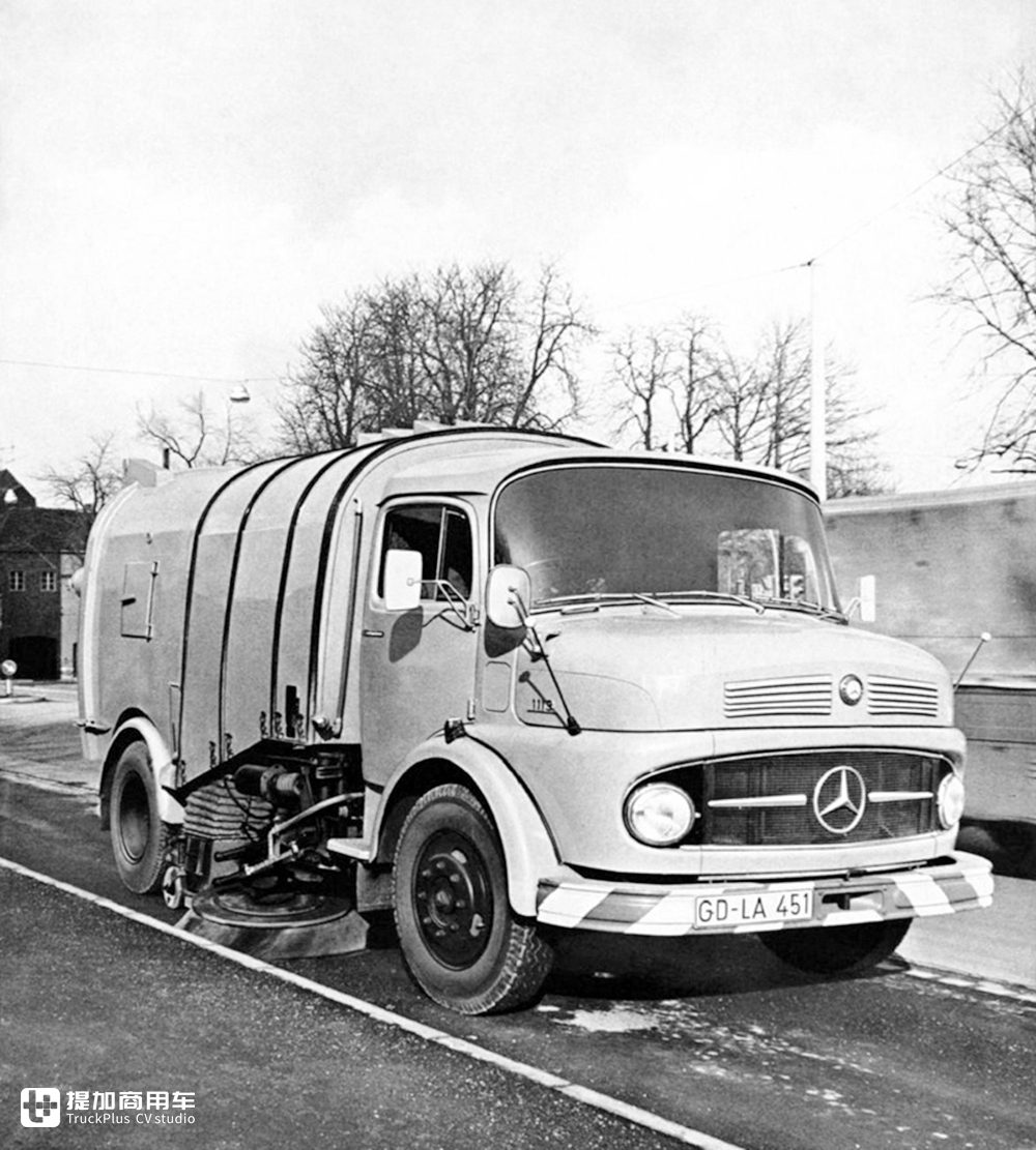 奔驰1959年推出的长头卡车，国内也曾引进，当时的双卧铺配置让人惊叹 - 第2张