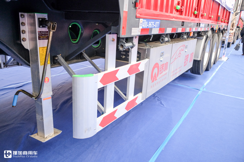 符合新国标的锣响仓栅挂车实拍,自重才5.8吨,还有车桥提升功能 - 第8张 - 提加商用车网 符合新国标的锣响仓栅挂车实拍,自重才5.8吨,还有车桥提升功能 - 第8张