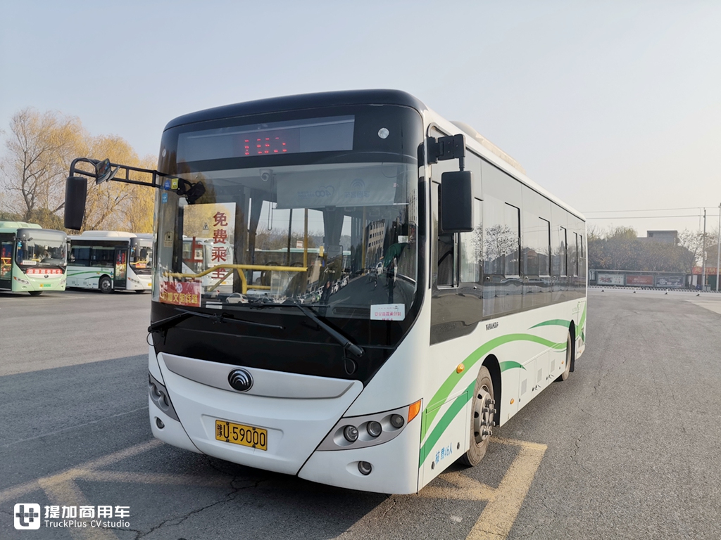 运营4年依然如新，动力强的司机不敢开太快，实地体验宇通8米纯电动公交 - 第3张