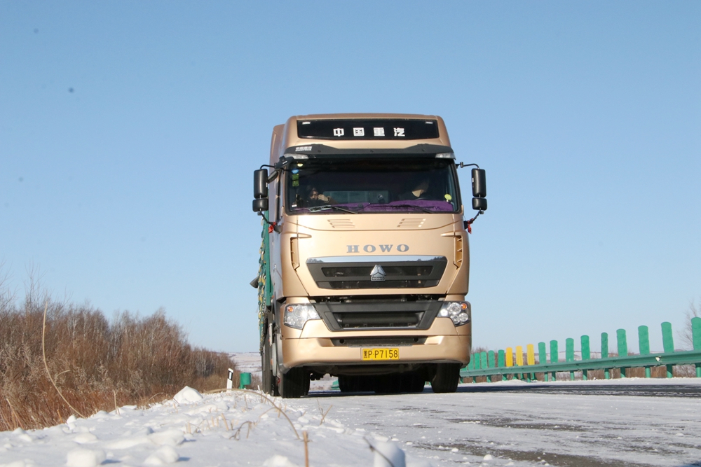 豪沃T7轻量化牵引车,助力王影“轮上淘金” - 第5张 - 提加商用车网 豪沃T7轻量化牵引车,助力王影“轮上淘金” - 第5张