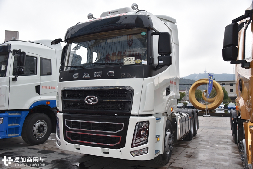 2020款华菱汉马H9旗舰牵引车实拍,带您好好看看又有哪些升级改进 - 第1张 - 提加商用车网 2020款华菱汉马H9旗舰牵引车实拍,带您好好看看又有哪些升级改进 - 第1张