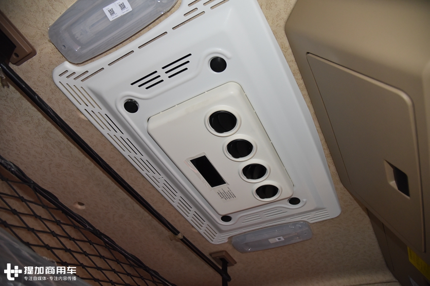 2020款华菱汉马H9旗舰牵引车实拍,带您好好看看又有哪些升级改进 - 第19张 - 提加商用车网 2020款华菱汉马H9旗舰牵引车实拍,带您好好看看又有哪些升级改进 - 第19张