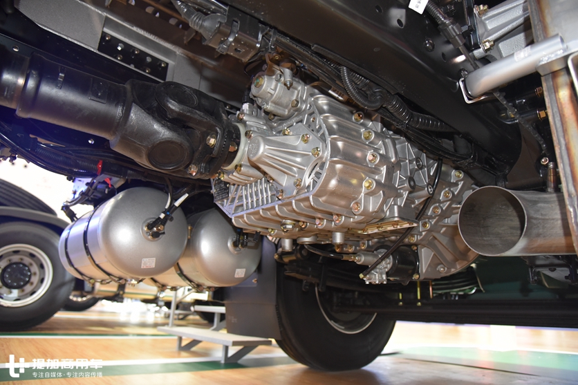 解放新J6P牵引车也推出了国六天然气车型,值得买吗?我们带您好好看看! - 第5张 - 提加商用车网 解放新J6P牵引车也推出了国六天然气车型,值得买吗?我们带您好好看看! - 第5张