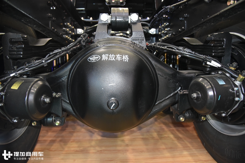 解放新J6P牵引车也推出了国六天然气车型,值得买吗?我们带您好好看看! - 第6张 - 提加商用车网 解放新J6P牵引车也推出了国六天然气车型,值得买吗?我们带您好好看看! - 第6张