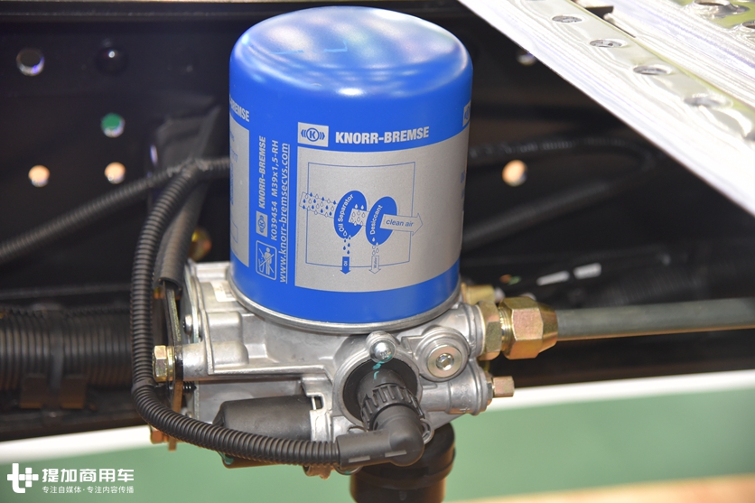 解放新J6P牵引车也推出了国六天然气车型,值得买吗?我们带您好好看看! - 第9张 - 提加商用车网 解放新J6P牵引车也推出了国六天然气车型,值得买吗?我们带您好好看看! - 第9张