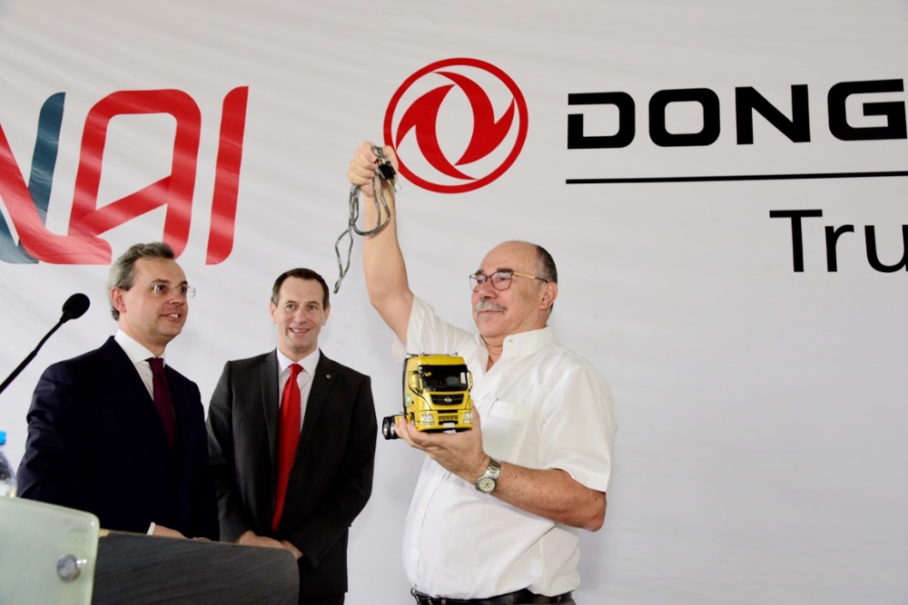 可靠东风,扬帆海外 ——东风商用车安哥拉专营店正式开业 - 第5张 - 提加商用车网 可靠东风,扬帆海外 ——东风商用车安哥拉专营店正式开业 - 第5张