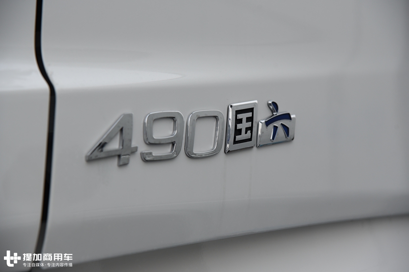 自动挡、电子手刹,安全属性也到位,这辆德龙X6000危化品牵引车配置真高 - 第4张 - 提加商用车网 自动挡、电子手刹,安全属性也到位,这辆德龙X6000危化品牵引车配置真高 - 第4张