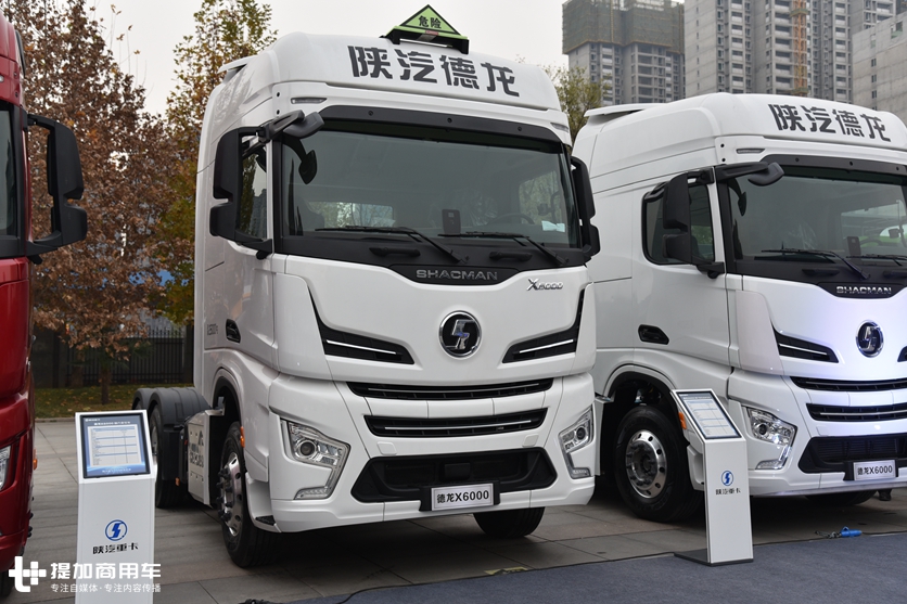自动挡、电子手刹,安全属性也到位,这辆德龙X6000危化品牵引车配置真高 - 第1张 - 提加商用车网 自动挡、电子手刹,安全属性也到位,这辆德龙X6000危化品牵引车配置真高 - 第1张