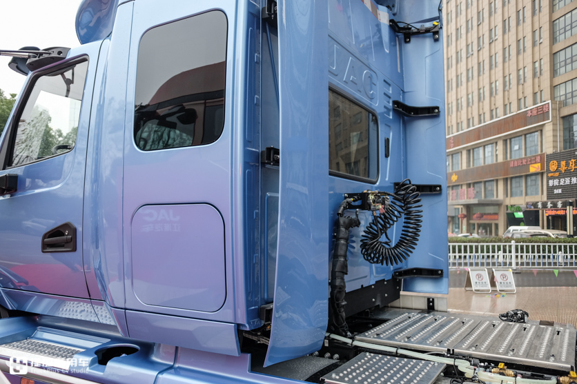 2020款格尔发V7长头卡车又有哪些新变化?细节配置超暖心,内饰舒适再提升 - 第11张 - 提加商用车网 2020款格尔发V7长头卡车又有哪些新变化?细节配置超暖心,内饰舒适再提升 - 第11张