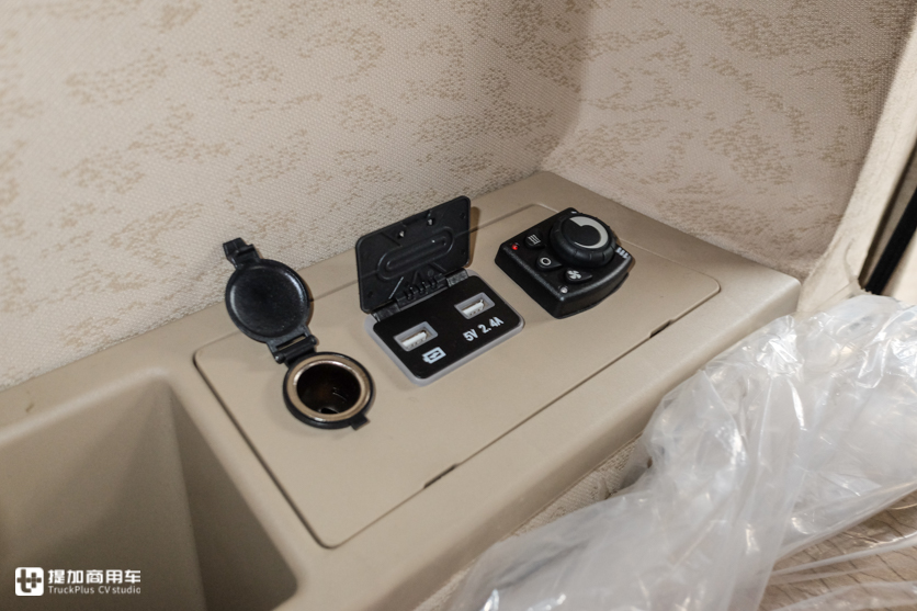 2020款格尔发V7长头卡车又有哪些新变化?细节配置超暖心,内饰舒适再提升 - 第21张 - 提加商用车网 2020款格尔发V7长头卡车又有哪些新变化?细节配置超暖心,内饰舒适再提升 - 第21张