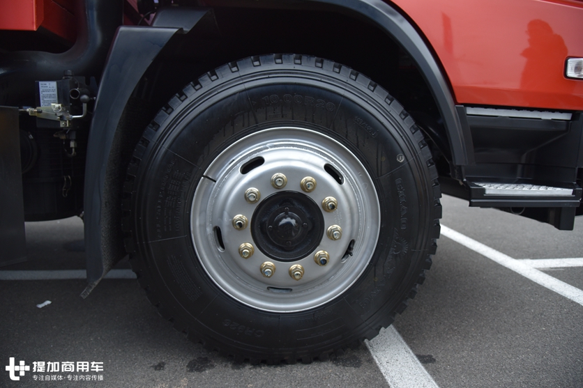 载货车市场的一匹黑马?炫酷外观内饰+大装载量,飞碟缔途XH载货车再亮相 - 第11张 - 提加商用车网 载货车市场的一匹黑马?炫酷外观内饰+大装载量,飞碟缔途XH载货车再亮相 - 第11张