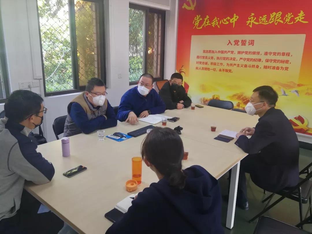 60台负压救护车投入一线，金旅以实际行动履行社会责任 - 第1张