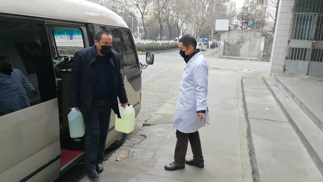 众志成城献爱心，安凯战“疫”不停步 - 第1张