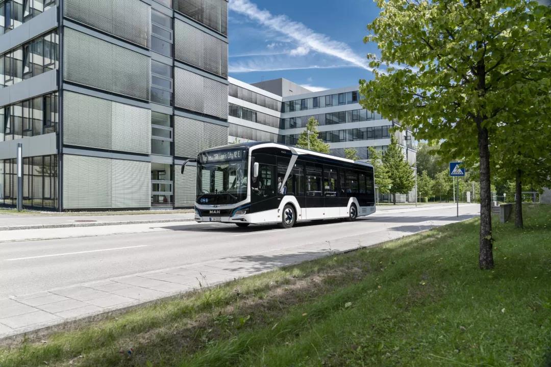 曼恩向德国汉堡交付首批纯电巴士 - 第4张 - 提加商用车网 曼恩向德国汉堡交付首批纯电巴士 - 第4张