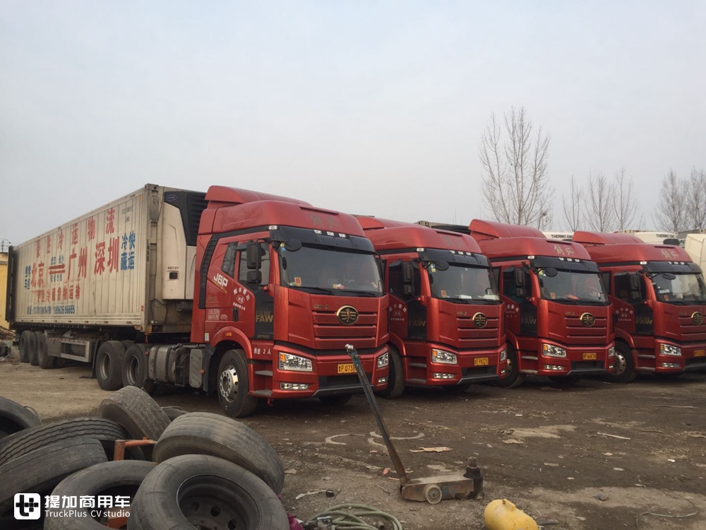 沃尔沃、斯堪尼亚随处可见，国产也都是高端卡车，带您逛鲁西最大的冷链物流园 - 第13张
