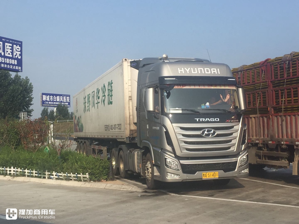沃尔沃、斯堪尼亚随处可见，国产也都是高端卡车，带您逛鲁西最大的冷链物流园 - 第12张