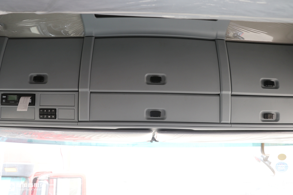 国产重卡的后起之秀,高顶驾驶室纯平底板,徐工汉风G9牵引车实拍 - 第25张 - 提加商用车网 国产重卡的后起之秀,高顶驾驶室纯平底板,徐工汉风G9牵引车实拍 - 第25张