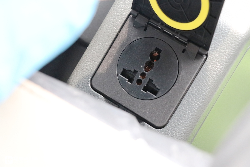 国产重卡的后起之秀,高顶驾驶室纯平底板,徐工汉风G9牵引车实拍 - 第26张 - 提加商用车网 国产重卡的后起之秀,高顶驾驶室纯平底板,徐工汉风G9牵引车实拍 - 第26张