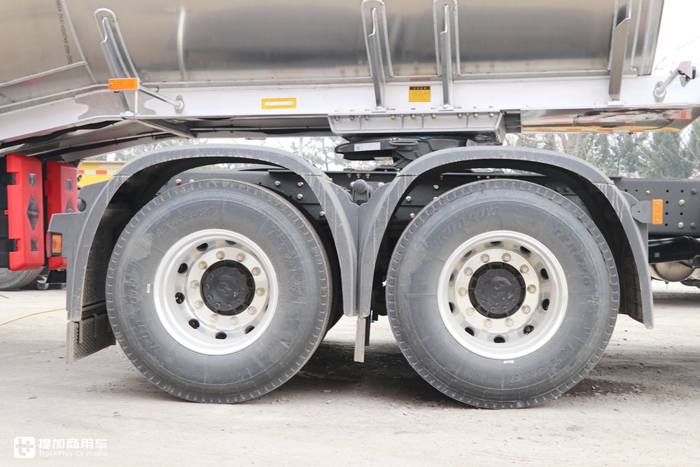 国产重卡的后起之秀,高顶驾驶室纯平底板,徐工汉风G9牵引车实拍 - 第34张 - 提加商用车网 国产重卡的后起之秀,高顶驾驶室纯平底板,徐工汉风G9牵引车实拍 - 第34张