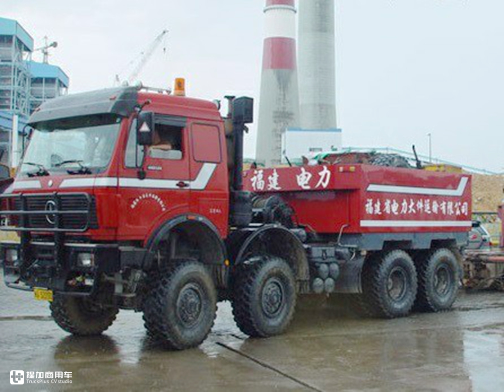当年国家建设的主力军，排量达惊人的18升，实拍奔驰NG4850大件车 - 第6张